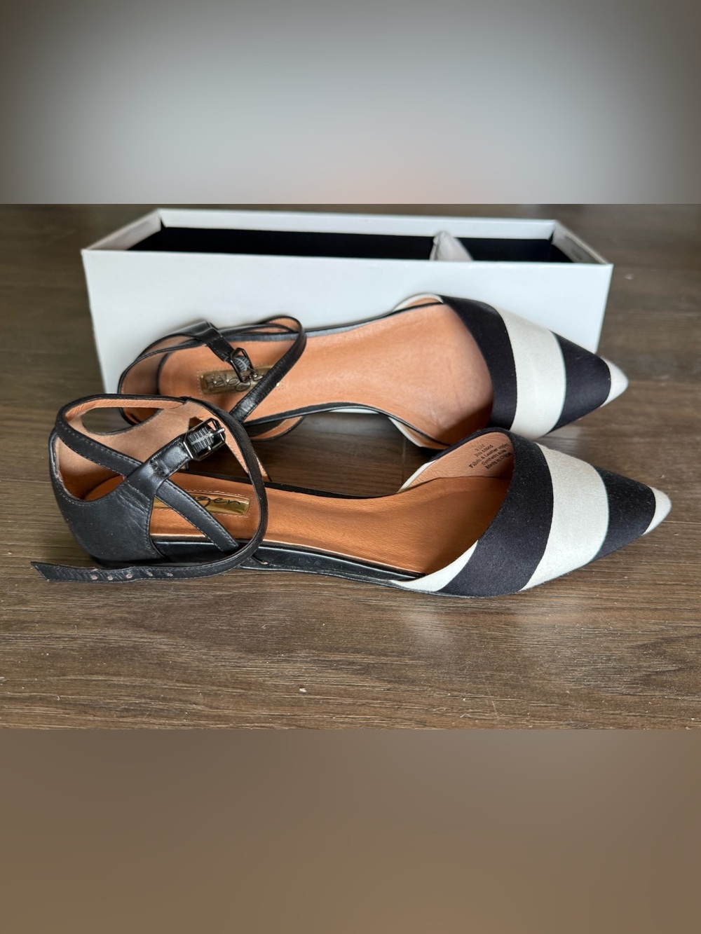 Halogen Black and White Striped Pointed D'Orsay Flats